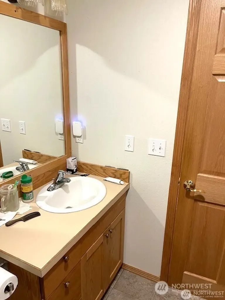 27 Orchard Loop N Tonasket WA 98855
