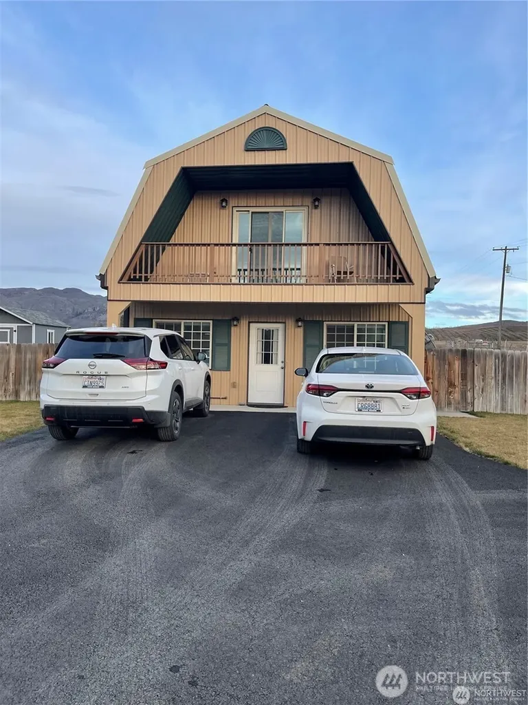 27 Orchard Loop N Tonasket WA 98855