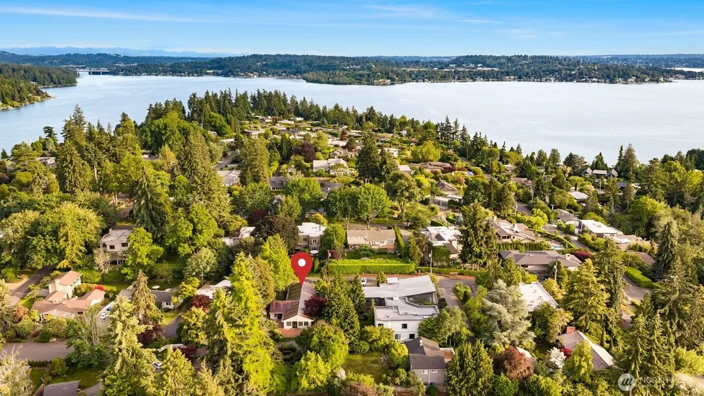 804 84th Avenue NE Medina WA 98039