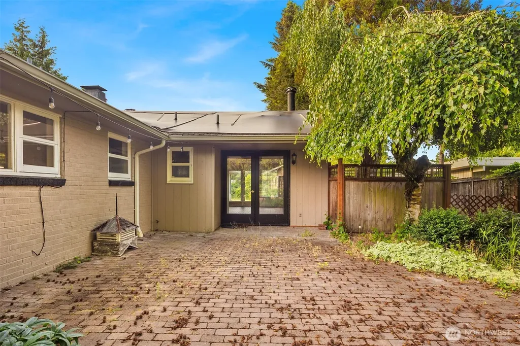 804 84th Avenue NE Medina WA 98039
