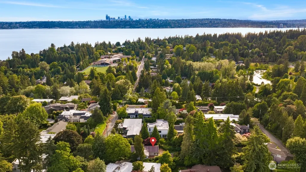 804 84th Avenue NE Medina WA 98039