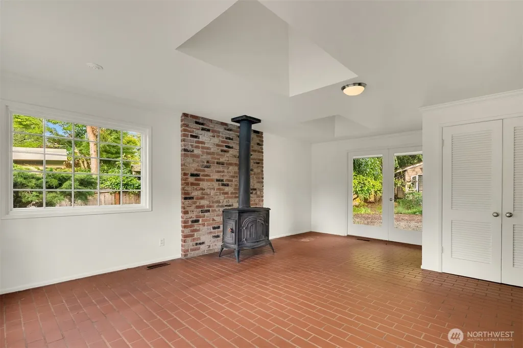 804 84th Avenue NE Medina WA 98039