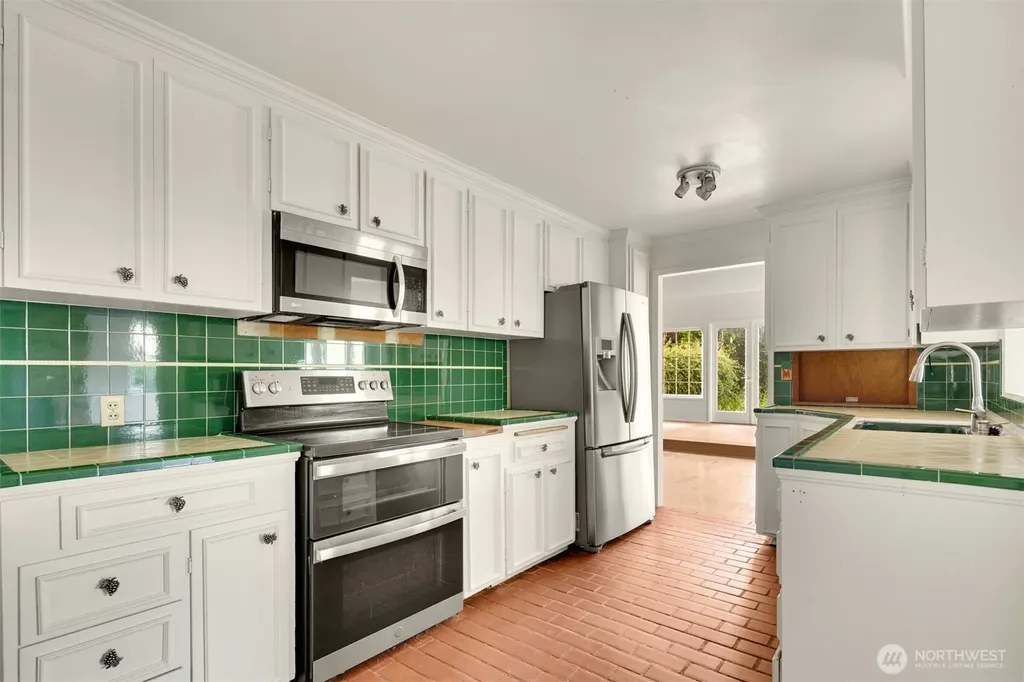 804 84th Avenue NE Medina WA 98039
