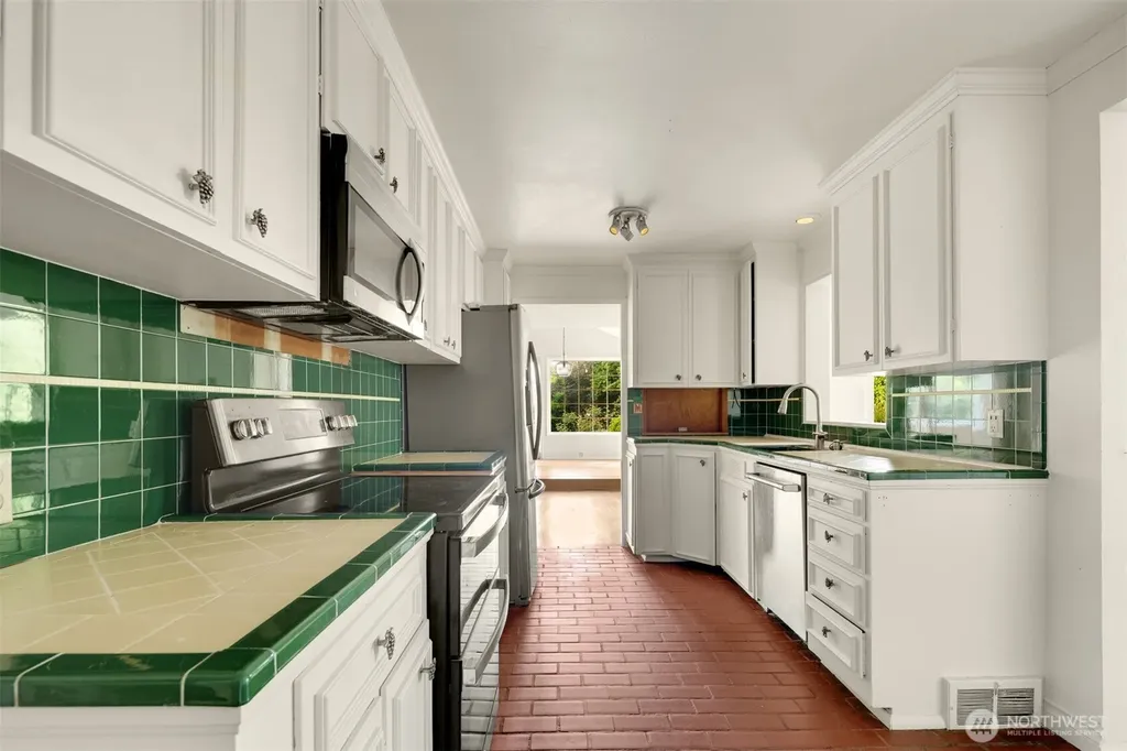 804 84th Avenue NE Medina WA 98039