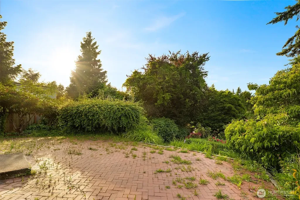 804 84th Avenue NE Medina WA 98039
