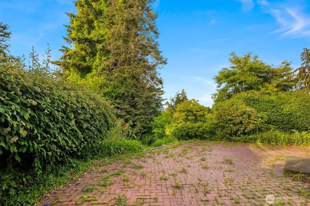 804 84th Avenue NE Medina WA 98039