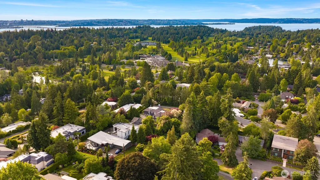 804 84th Avenue NE Medina WA 98039