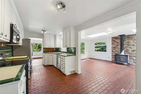 804 84th Avenue NE Medina WA 98039