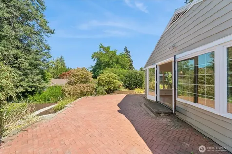 804 84th Avenue NE Medina WA 98039