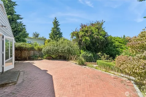 804 84th Avenue NE Medina WA 98039