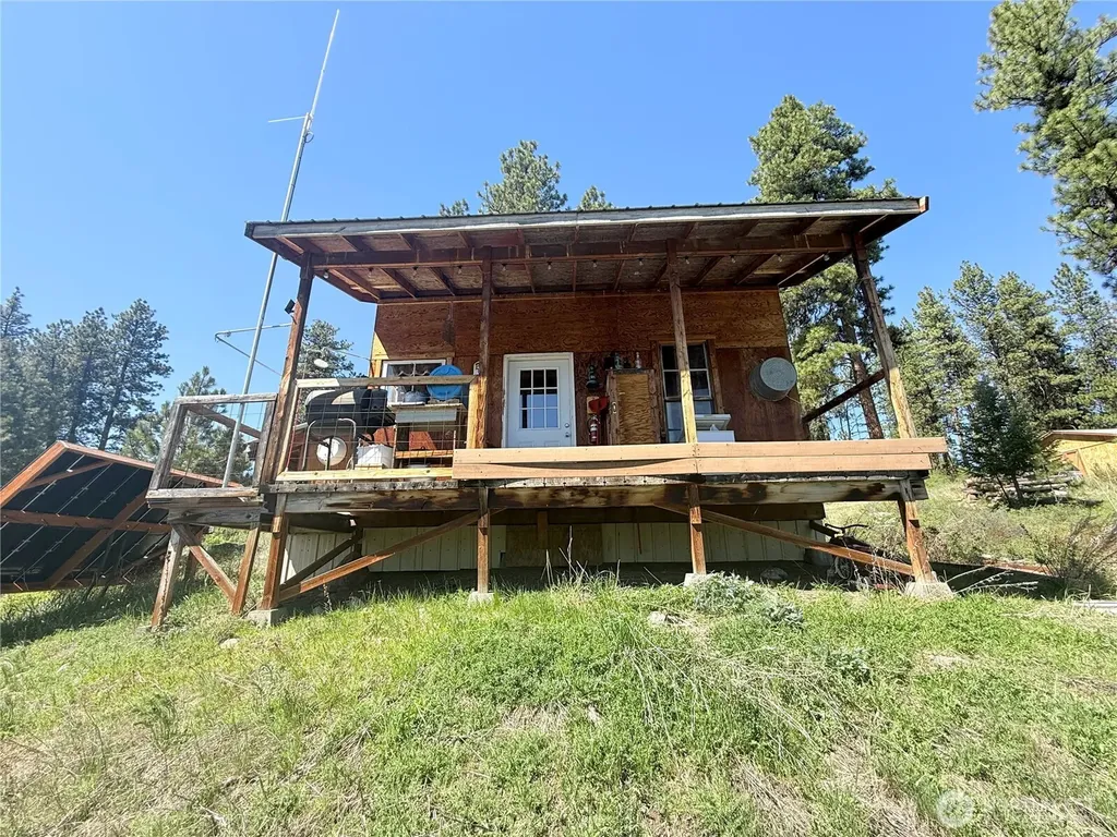 36 Sqove Road Wauconda WA 98859