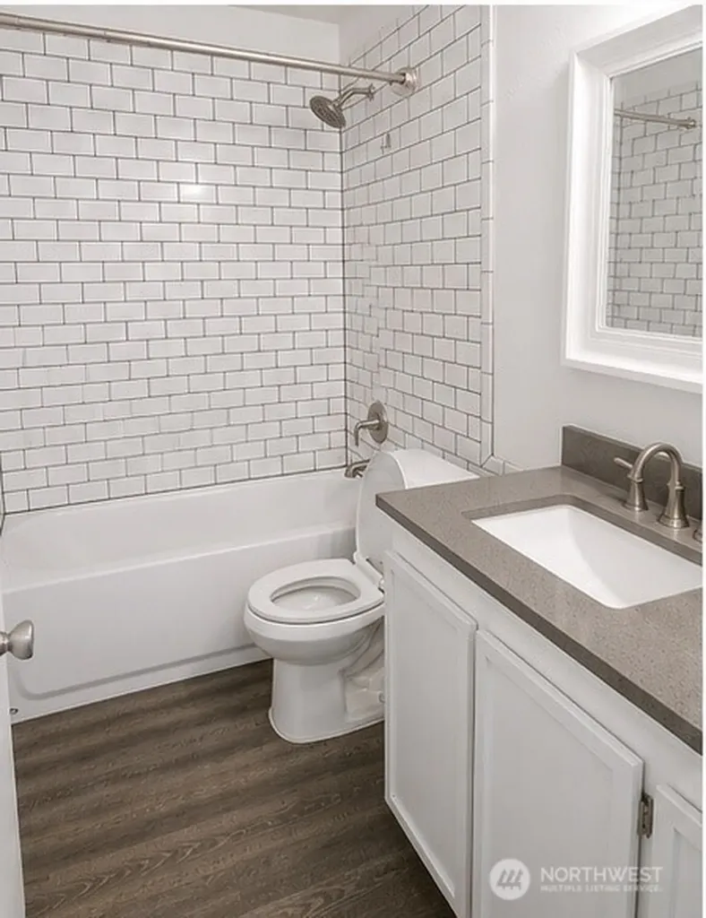 3510 W Elmore Street Seattle WA 98199
