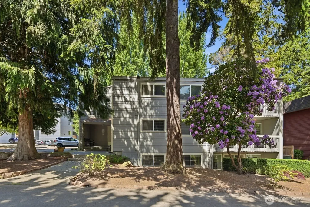 3510 W Elmore Street Seattle WA 98199