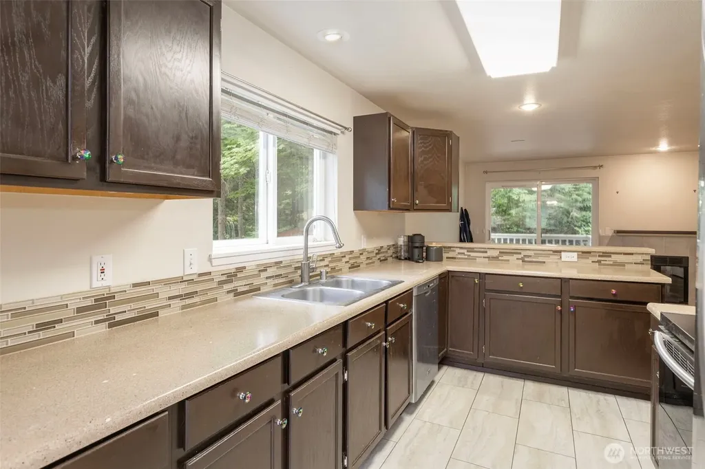 1307 NW Slate Lane Silverdale WA 98383
