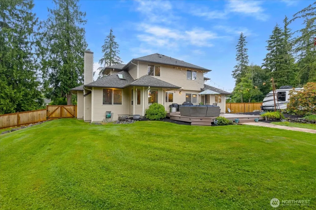 11512 18th Place SE Lake Stevens WA 98258