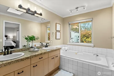 11512 18th Place SE Lake Stevens WA 98258