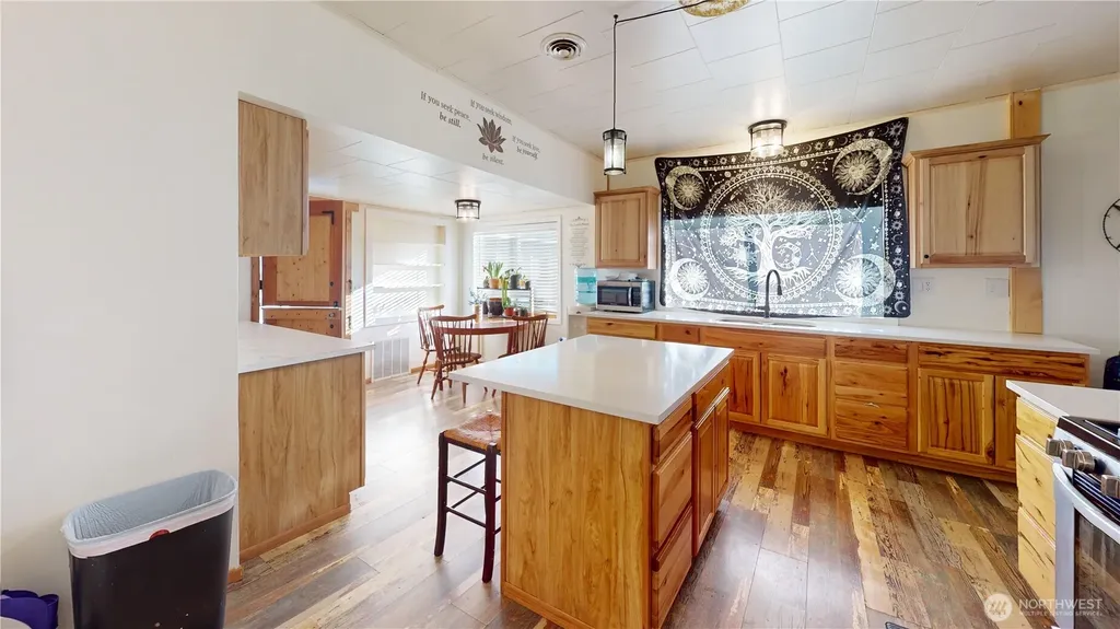 2124 Woburn Street Bellingham WA 98229