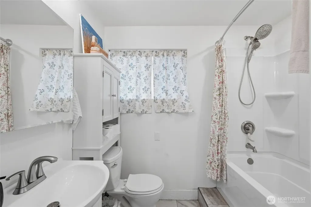 2124 Woburn Street Bellingham WA 98229