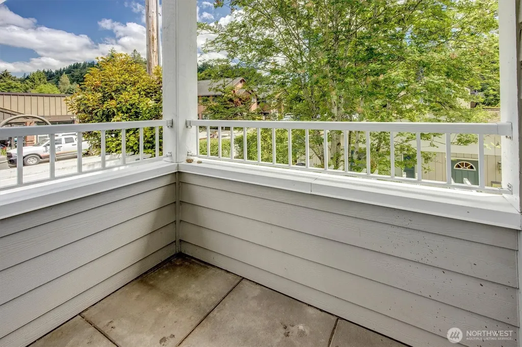 275 E Sunset Way Issaquah WA 98027