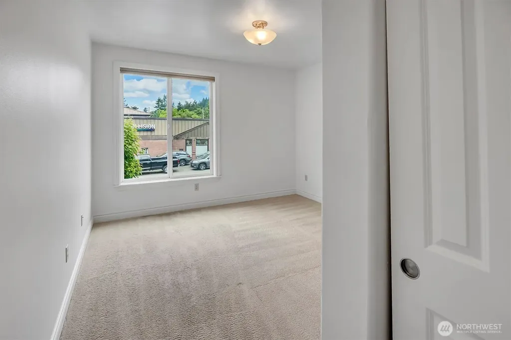 275 E Sunset Way Issaquah WA 98027