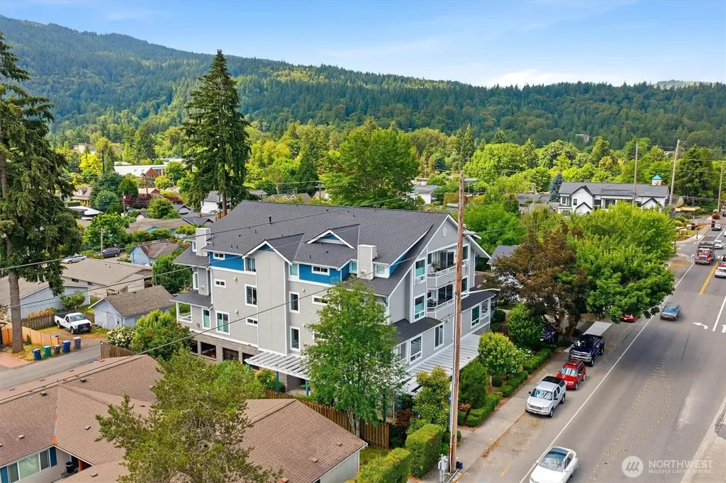 275 E Sunset Way Issaquah WA 98027