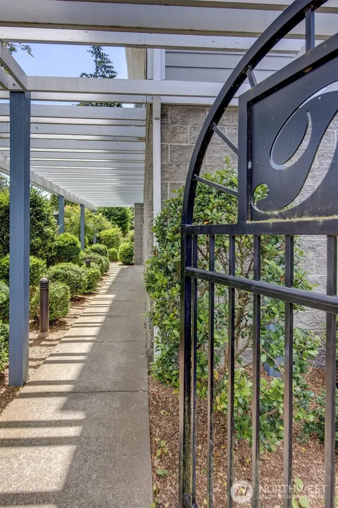 275 E Sunset Way Issaquah WA 98027