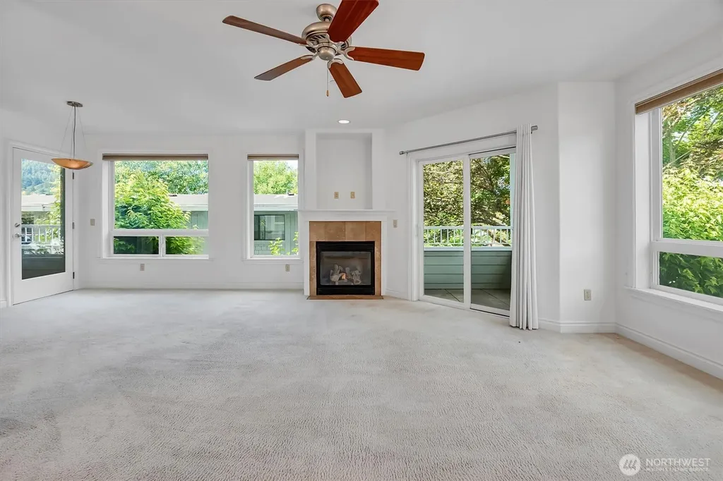 275 E Sunset Way Issaquah WA 98027