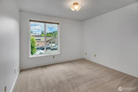 275 E Sunset Way Issaquah WA 98027