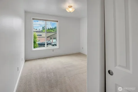 275 E Sunset Way Issaquah WA 98027