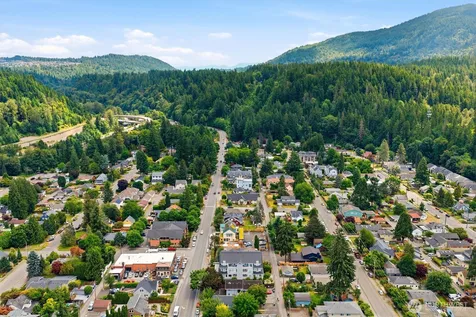 275 E Sunset Way Issaquah WA 98027