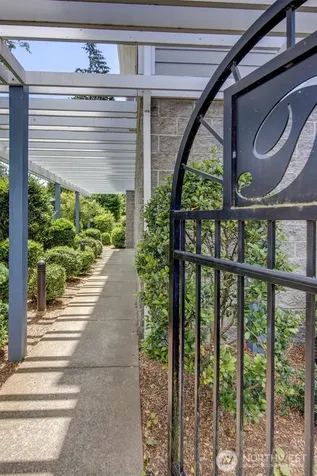 275 E Sunset Way Issaquah WA 98027