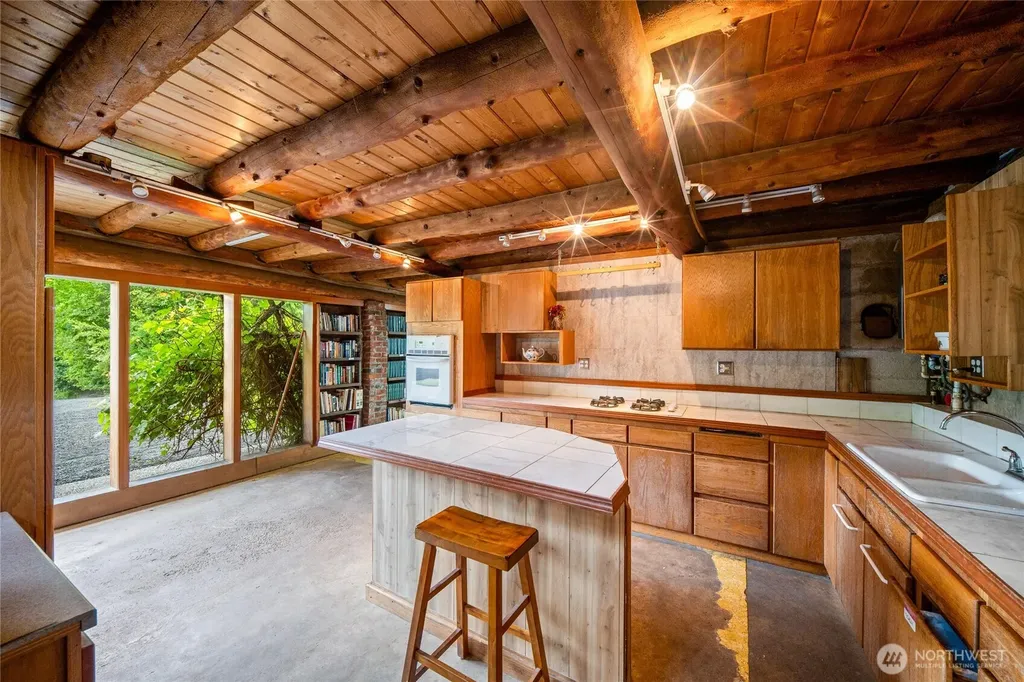 238 Bush Creek Road Elma WA 98541
