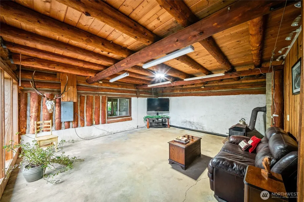 238 Bush Creek Road Elma WA 98541