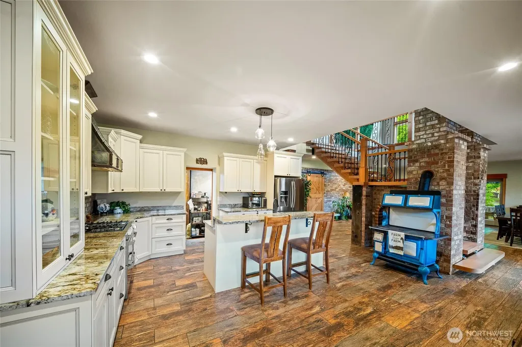 238 Bush Creek Road Elma WA 98541