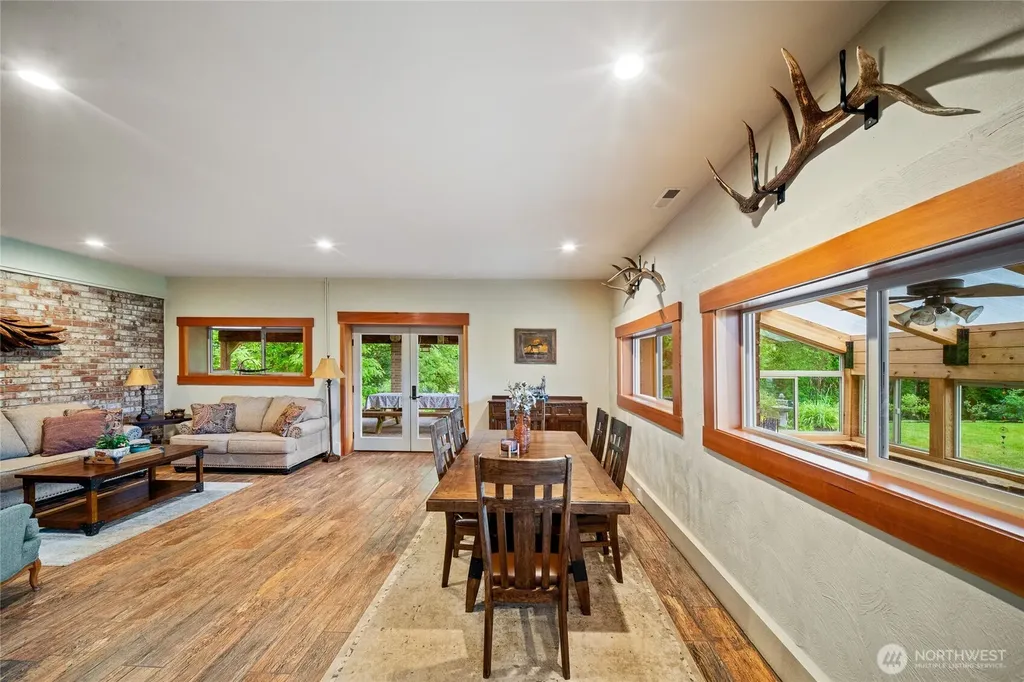 238 Bush Creek Road Elma WA 98541