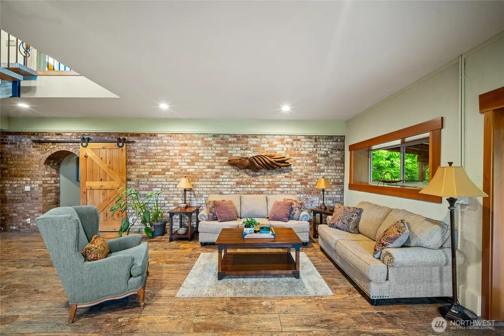 238 Bush Creek Road Elma WA 98541