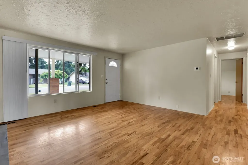 7836 3rd Avenue SE Olympia WA 98503