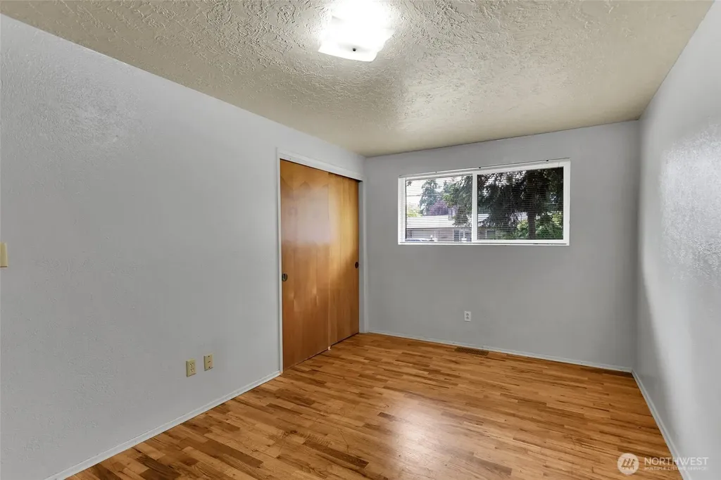 7836 3rd Avenue SE Olympia WA 98503