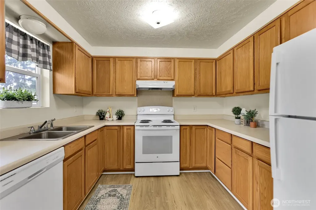 7836 3rd Avenue SE Olympia WA 98503