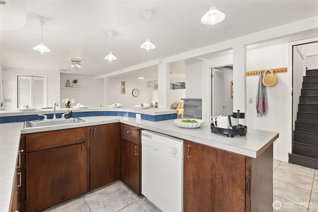 2001 NE 12th Street Renton WA 98056