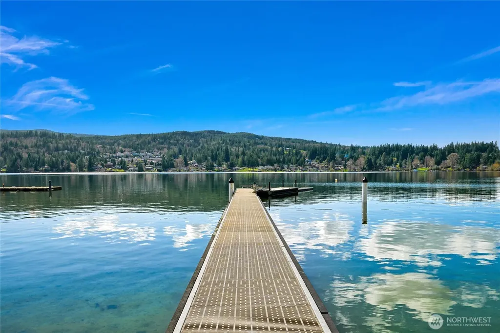2076 Dellesta Drive Bellingham WA 98226
