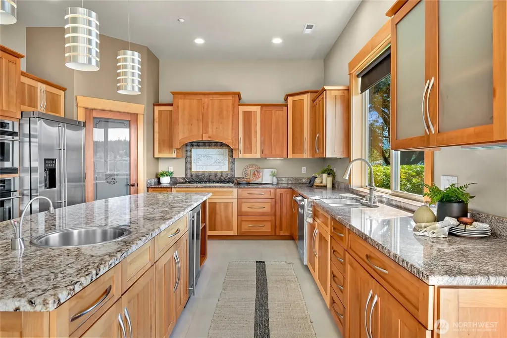 2076 Dellesta Drive Bellingham WA 98226