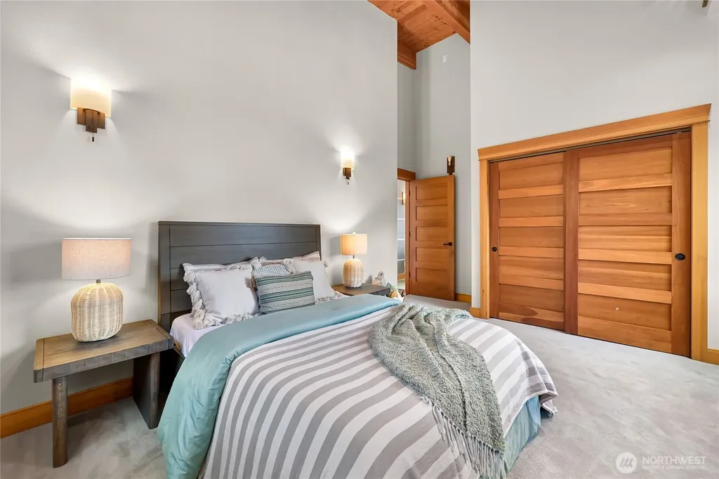 2076 Dellesta Drive Bellingham WA 98226