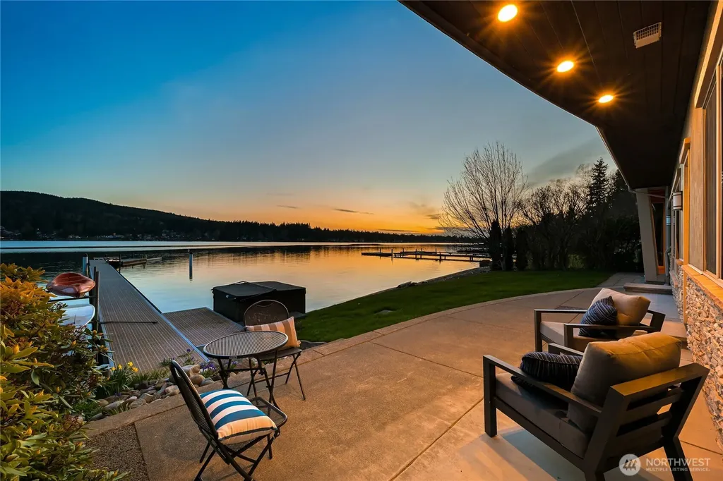 2076 Dellesta Drive Bellingham WA 98226