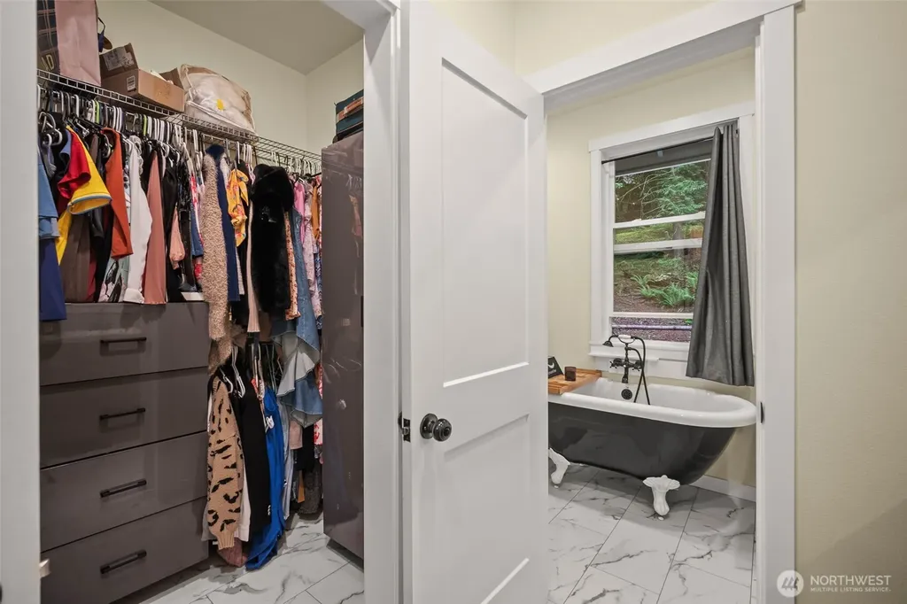 23 Spring Road Bellingham WA 98229