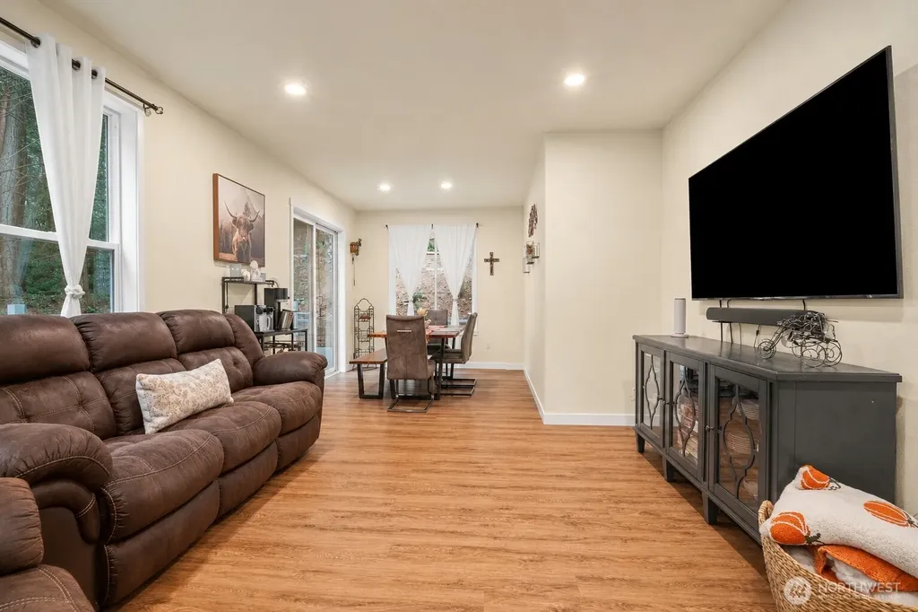 23 Spring Road Bellingham WA 98229