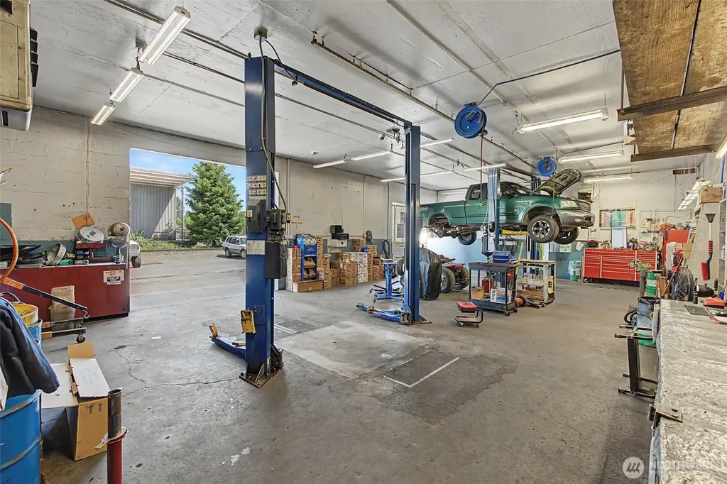1021 N Pearl Street Centralia WA 98531