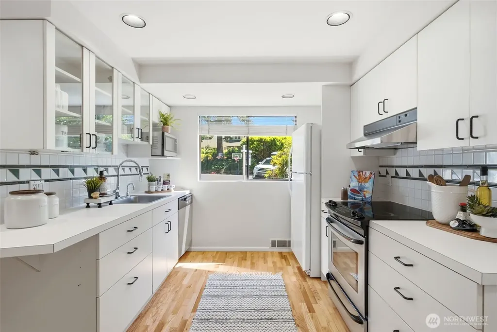 11406 NE 103rd Place Kirkland WA 98033