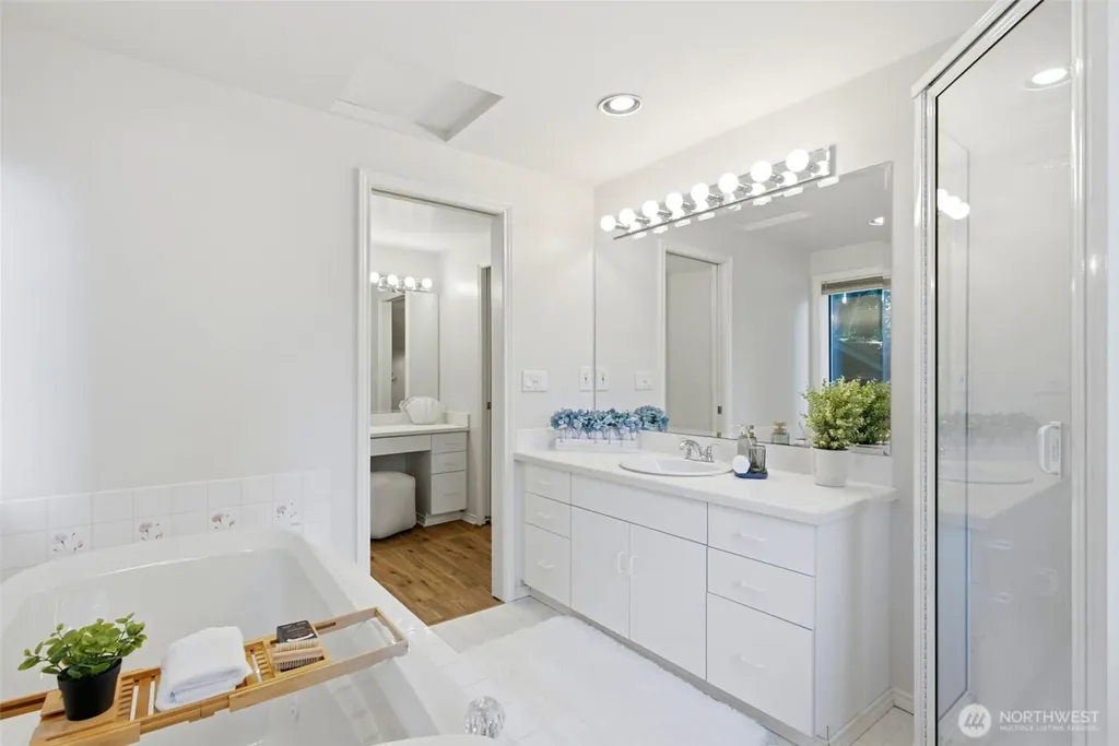 11406 NE 103rd Place Kirkland WA 98033
