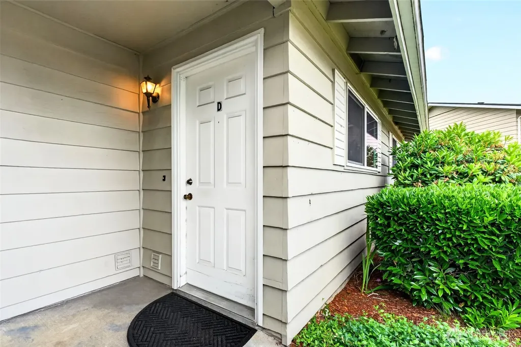 12414 SE 272nd Place Kent WA 98030